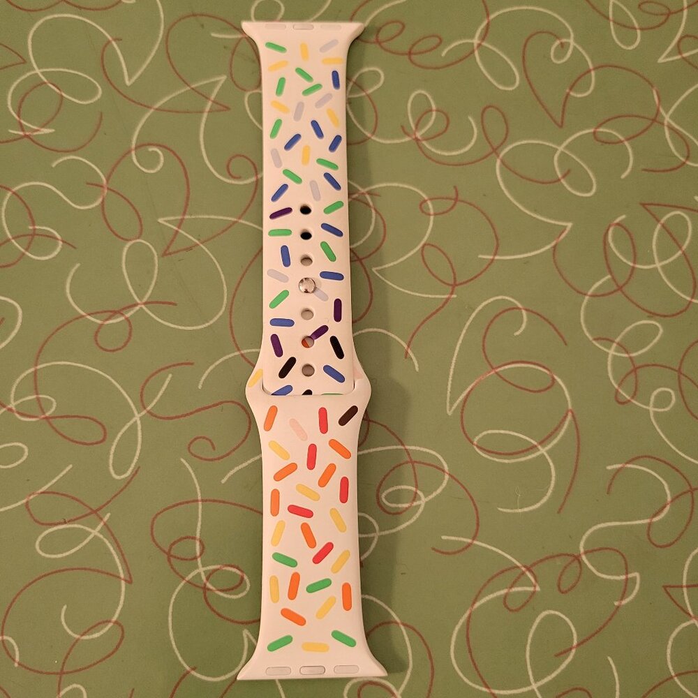Apple Watch 41mm Pride Edition Sport Band (M/L) - Picture 3 of 4